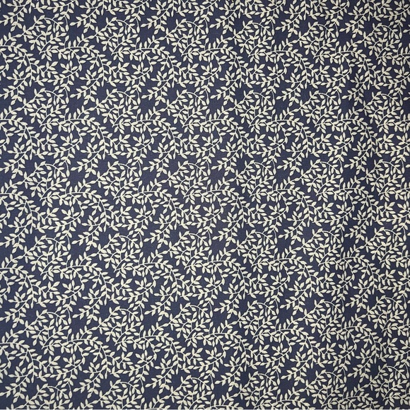 Overgrown Vines on Blue Quilt Cotton Fabric by Quilter's Showcase- 3 & 3/4 yards - Picture 4 of 4